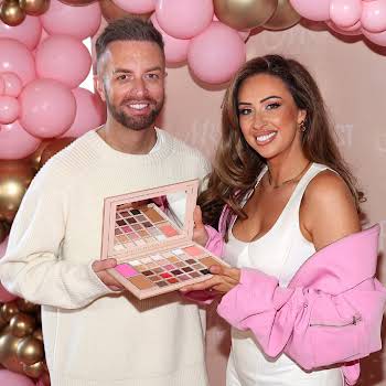 Social Pictures: The MRS Glam Showstopper II Palette launch