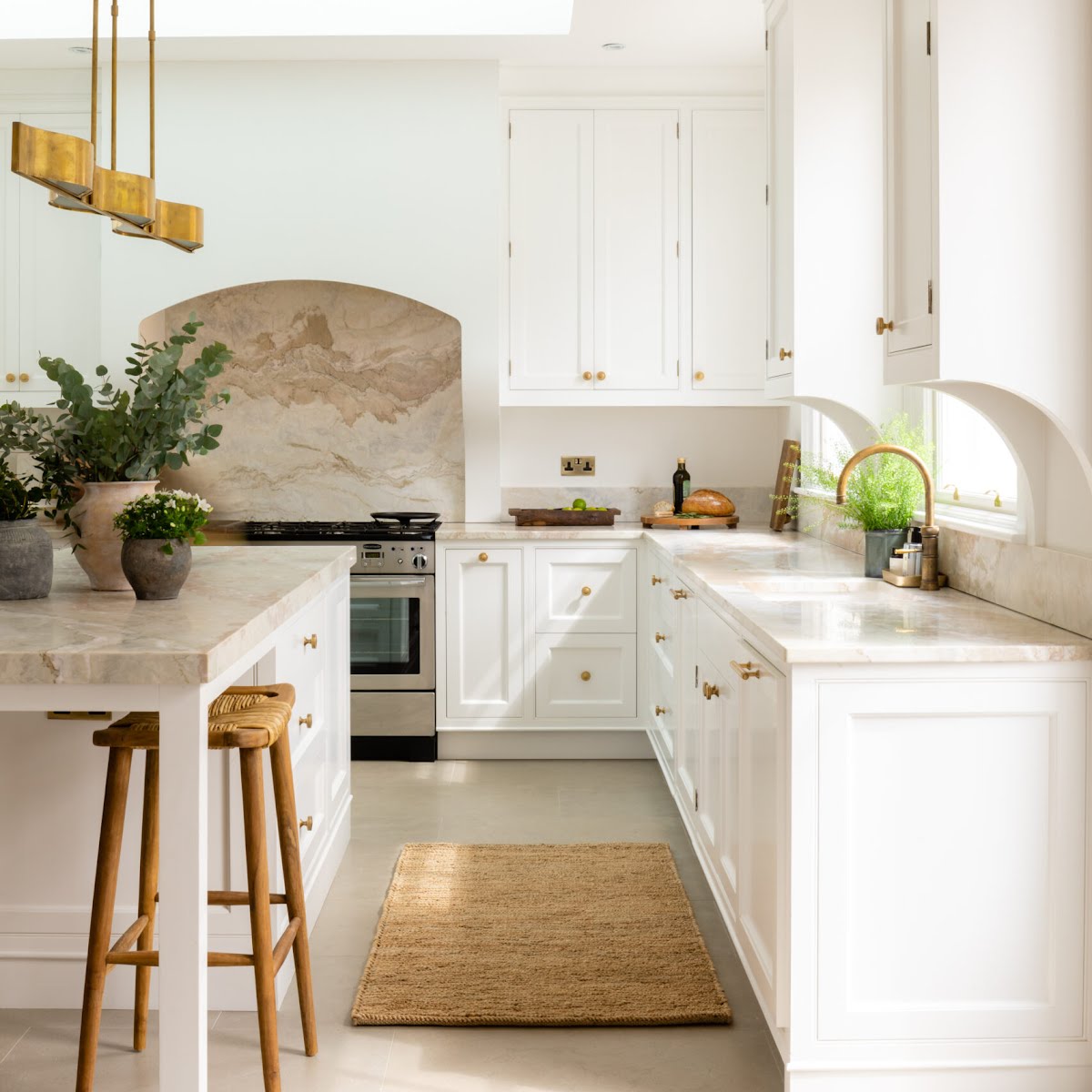 Eilish Rickard Interiors chose La Dolce Vita Quartzite from Porter for this kitchen