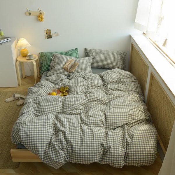 Gray Checker gingham bedding set, from €115.56, Ever Lasting