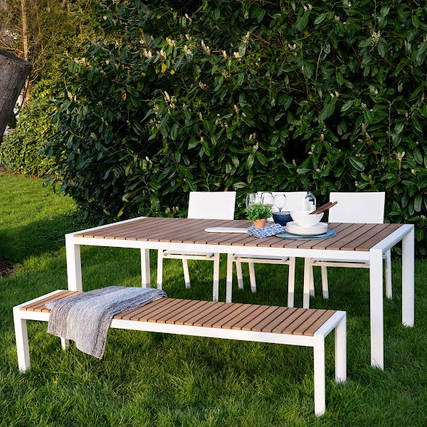 Cadiz outdoor dining collection, €998