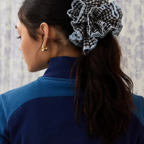 Urban Outfitters Oversized Gingham Scrunchie, €15