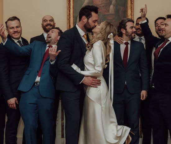 Real Weddings: Jennifer and Joshua wed at the National Gallery of Ireland