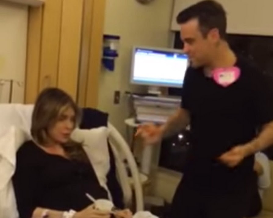 Robbie Williams Sings Wife Through Labour