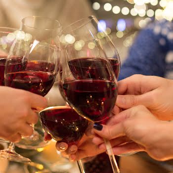 How much wine should you buy for Christmas? An expert weighs in