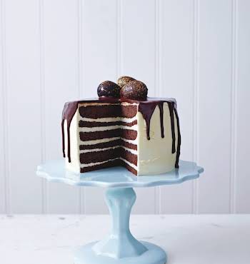 chocolate and vanilla drizzle cake