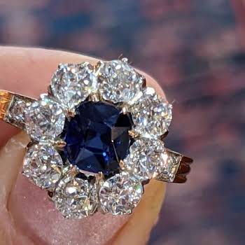 10 unique engagement rings for those who want something different