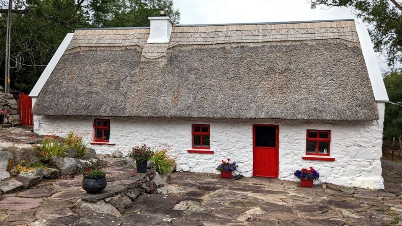 three-beautiful-irish-cottages-currently-on-the-market-for-under