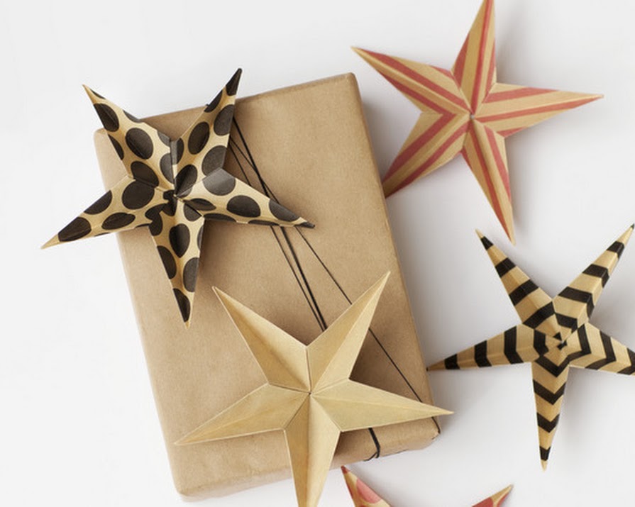Christmas Wrapping Guide: 1 Gift, 5 Ways
