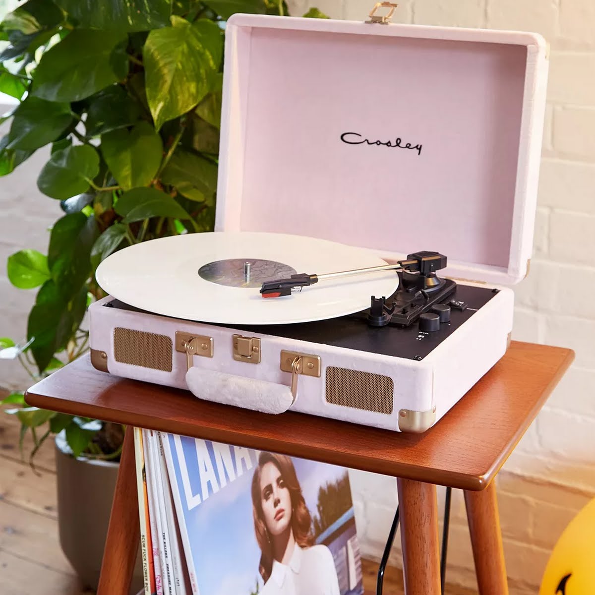 Crosley Pink Velvet Cruiser Vinyl Record Player, €139