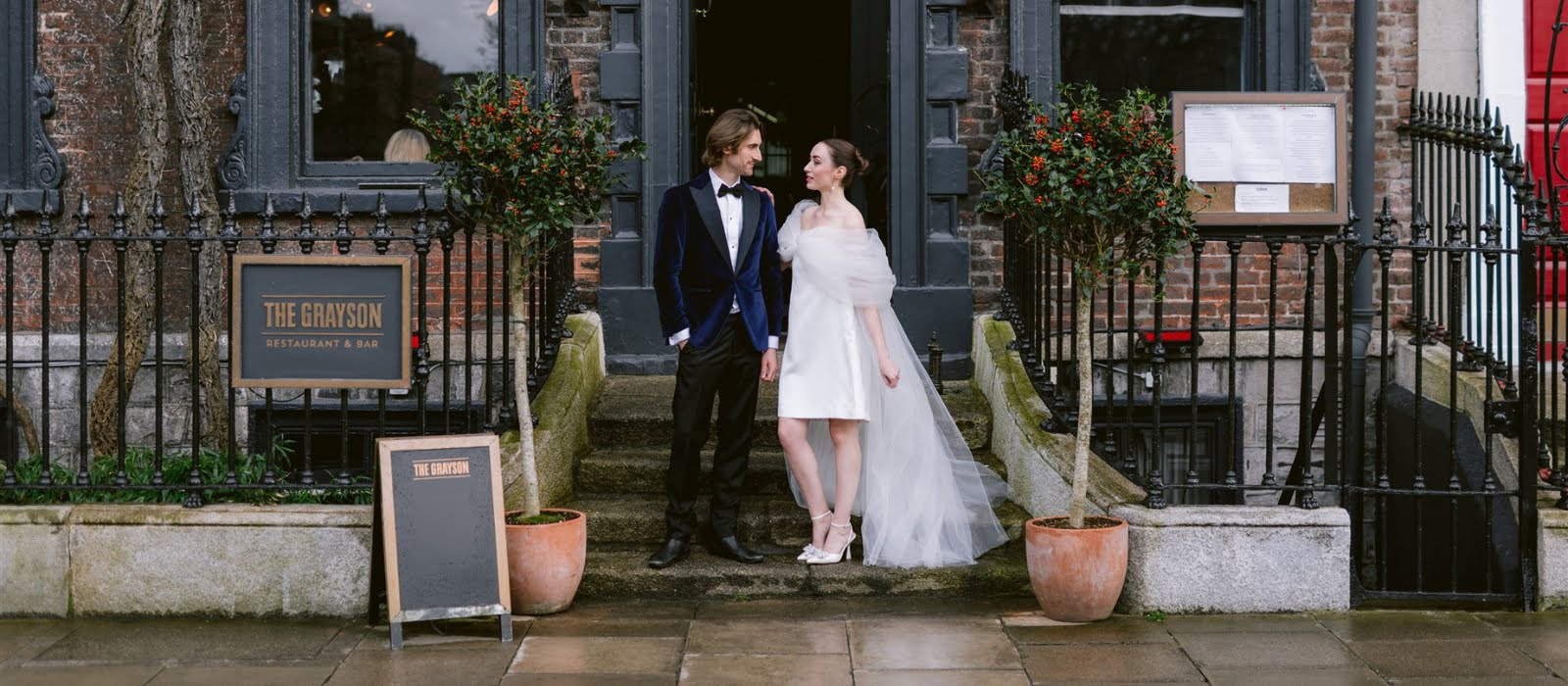 Wedding inspo: Modern marries vintage in this city affair