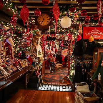 8 cosy Irish pubs with great Christmas decorations to grab a tipple in