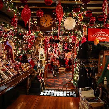 9 cosy Irish pubs with great Christmas decorations to grab a tipple in