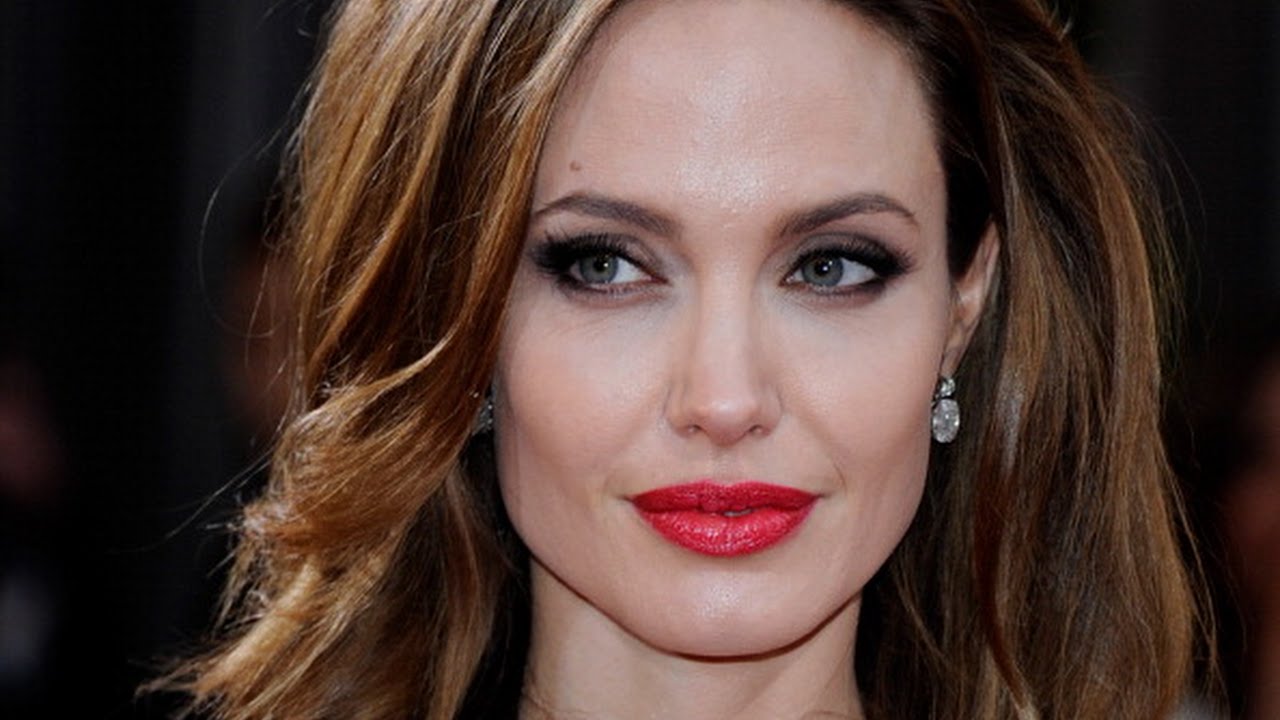 Why High Cheekbones Are Considered More Attractive