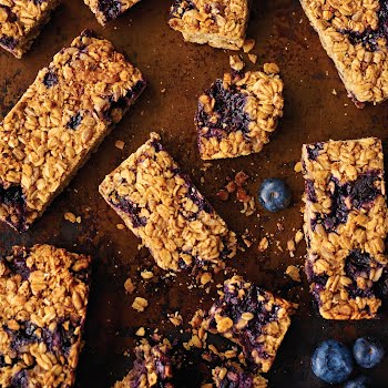 These delicious, zesty blueberry granola bars are super straight forwards