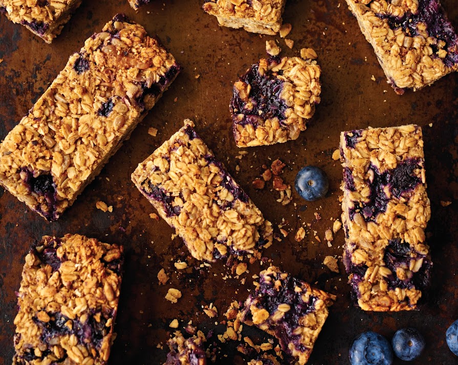 What to bake this weekend: Delicious, zesty blueberry granola bars