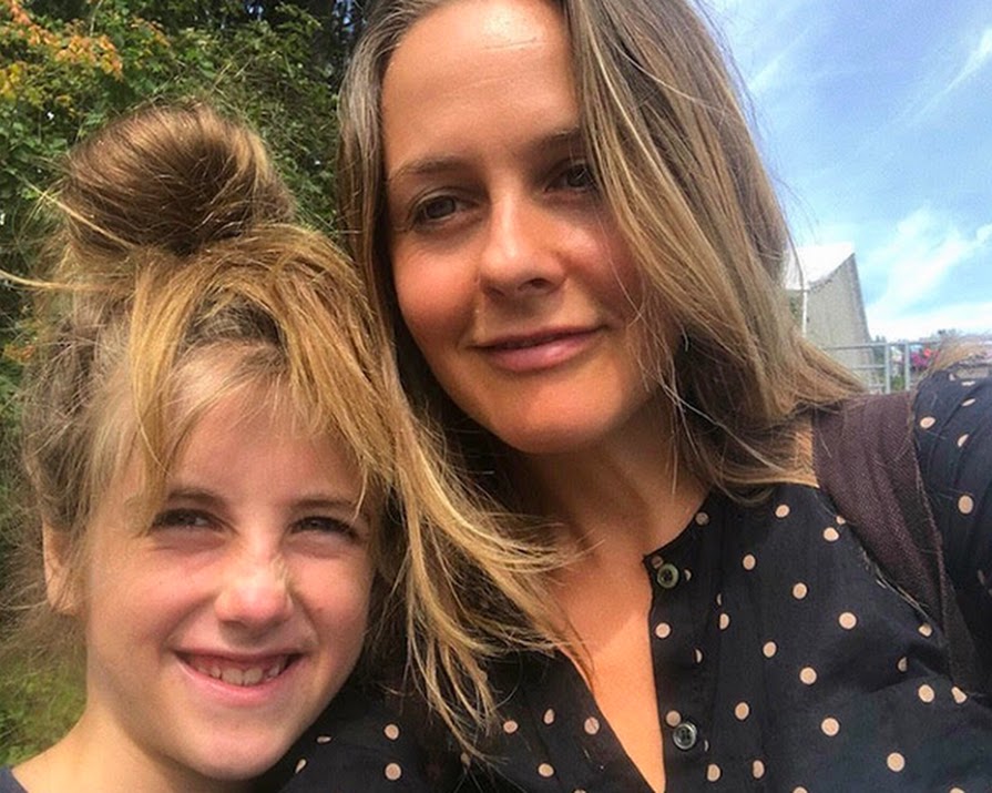Why do we need to know that Alicia Silverstone likes taking baths with her tweenage son?