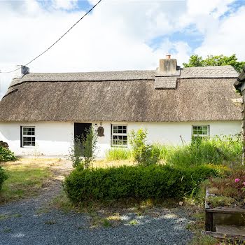 This homely thatched cottage is on the market for €250,000