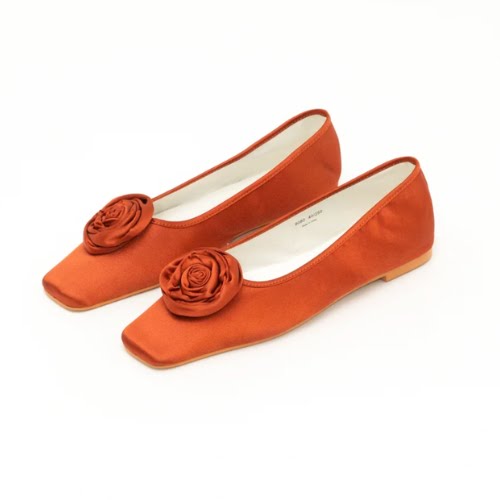 Layo Pumps, €86.95, Shop Pêche