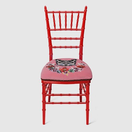 Chiavari chair with embroidered cat, €2,250