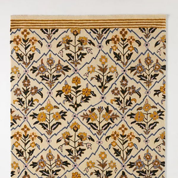 Adalyn hand-tufted rug, €80, Anthropologie