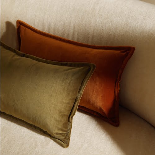 Velvet cushion cover 30x50cm, €15.99