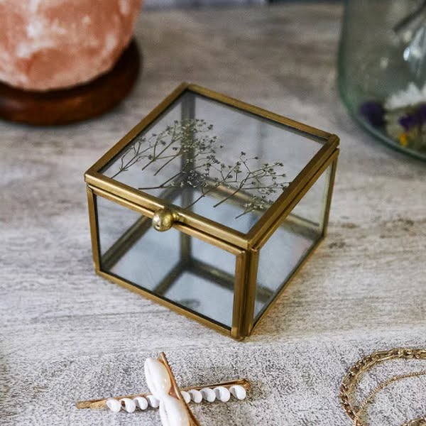 Small pressed flower jewellery box, €7 (reduced from €18), Urban Outfitters