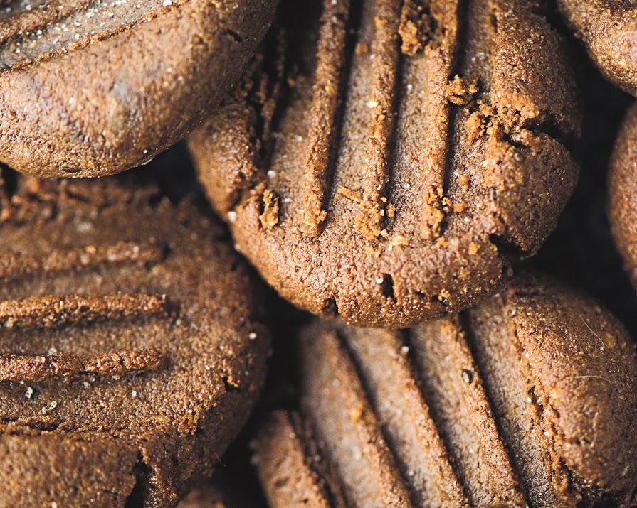 Bank holiday baking: vegan spicy almond butter biscuits