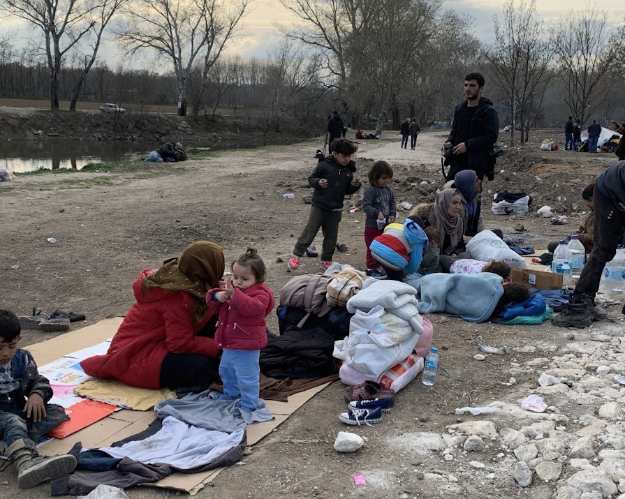 No shelter, no facilities: BBC producer’s Twitter thread illustrates the suffering of refugees at the Turkey-Greece border