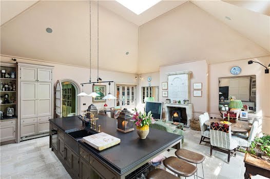 Ailesbury Road home