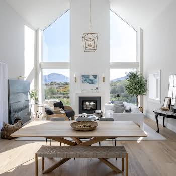 This stunning Connemara home makes the most of its incredible views with earthy tones and organic textures