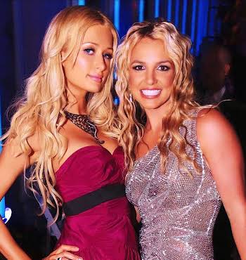 Paris Hilton and Britney Spears smiling