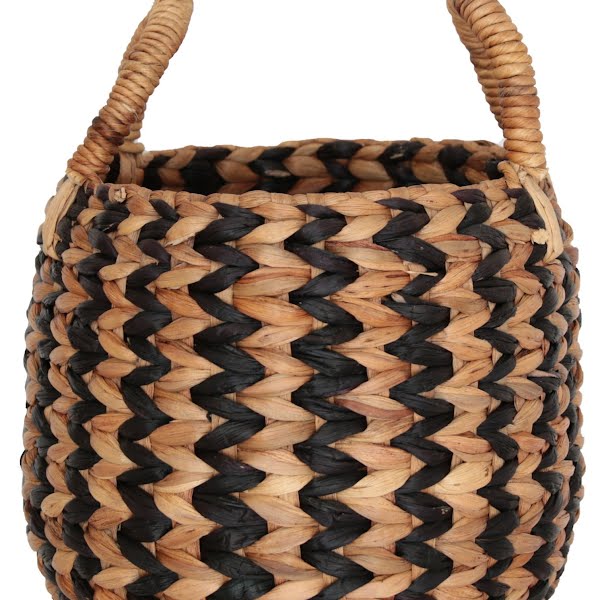 Zigzag basket large, €48, Mano