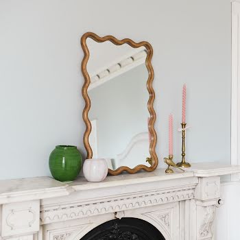 Eye-catching mirrors to add interest to your walls