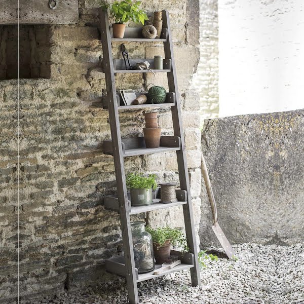Outdoor folding shelf ladder,€254