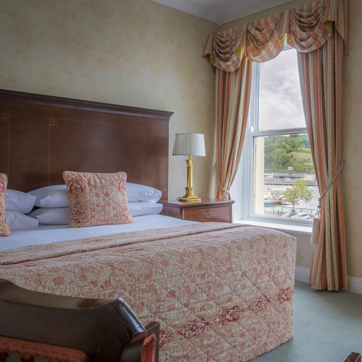 A comfortable room overlooking the quay