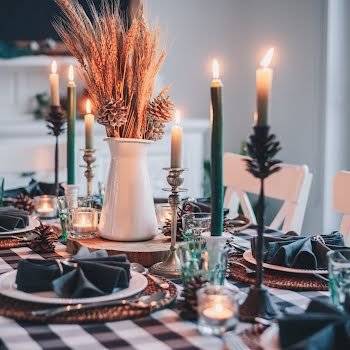 10 ways to create an Instagram-worthy Christmas tablescape