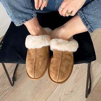 An utterly honest review of the infamous €115 UGG slippers