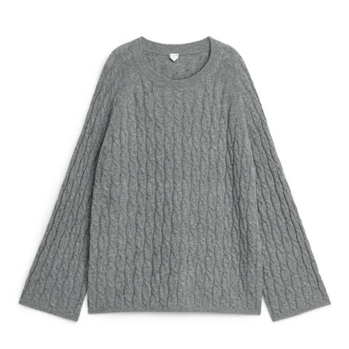Relaxed Cable-Knit Jumper, €189