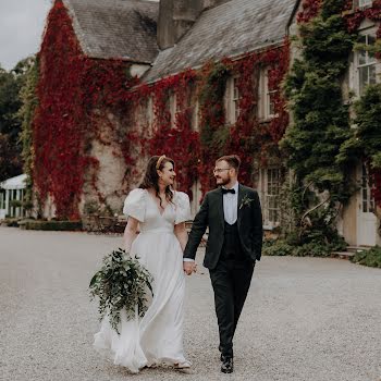 Real Weddings: Dearbhaile and John’s woodland dream