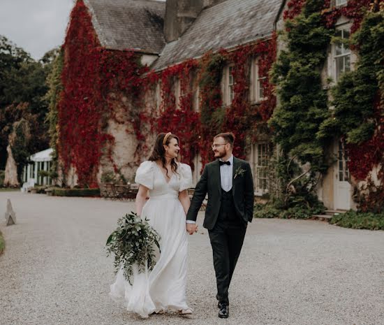 Real Weddings: Dearbhaile and John’s woodland dream
